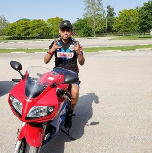 Meet your Posher, Javier